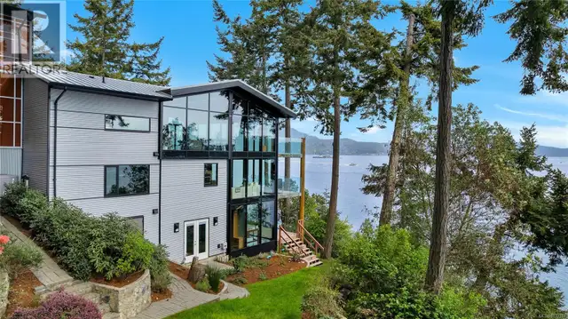1676 Lands End Rd North Saanich, British Columbia in Houses for Sale in Victoria - Image 3