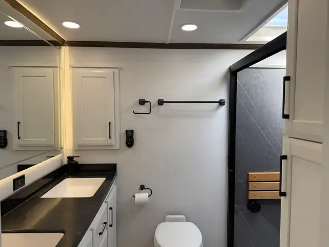 2024 Forest River RIVERSTONE 421 FK in Travel Trailers & Campers in St. Albert - Image 48