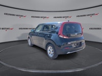 This Kia Soul has a dependable Gas 4cyl 2.0L engine powering this Variable transmission. Lane Depart... (image 5)