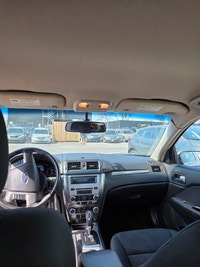 2010 Ford Fusion SEL Year: 2010 Make: Ford Model: Fusion Mileage: 215,489 Km Transmission: Automatic... (image 6)