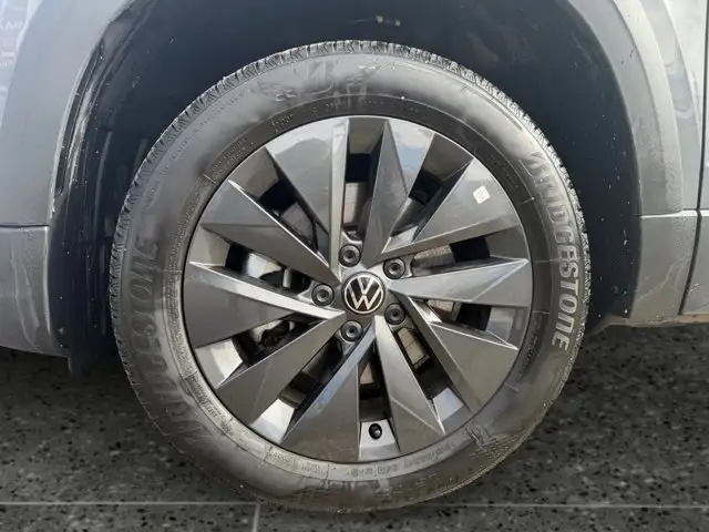 2024 Volkswagen Taos Comfortline in Cars & Trucks in Calgary - Image 12