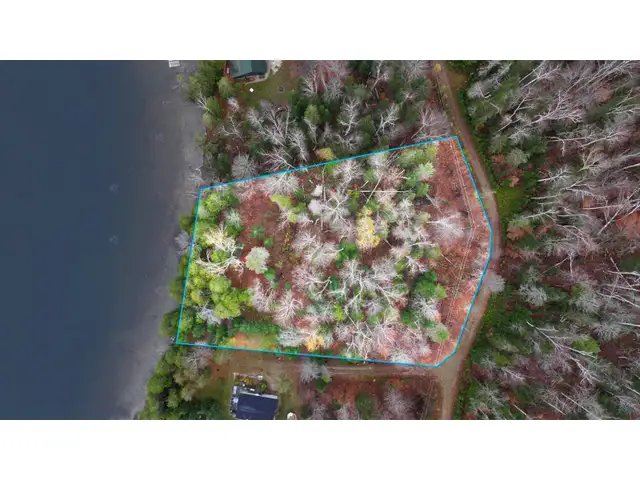 16 Ch. des Cèdres Cayamant, Quebec in Land for Sale in Gatineau - Image 2