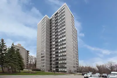 3 Bedroom Apartment- North York Don Valley Parkway Brookbanks Dr, View more