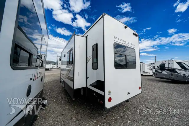2023 Heartland Bighorn 3215RL in Travel Trailers & Campers in Kelowna - Image 4