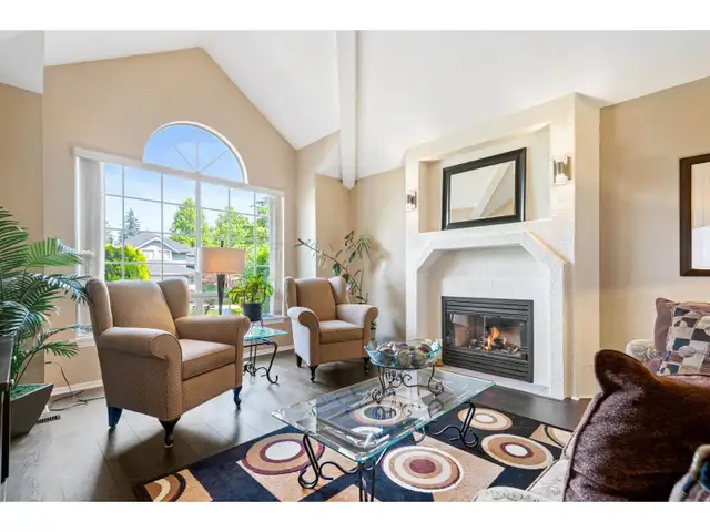 10931 161A STREET Surrey, British Columbia63235527665795122