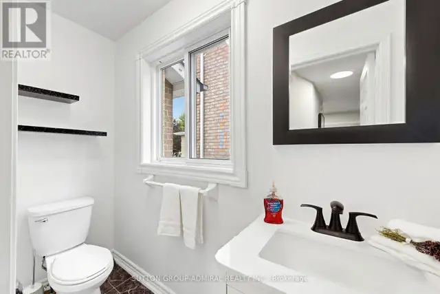 38 FELT CRESCENT Barrie (Bayshore), Ontario in Houses for Sale in Barrie - Image 19