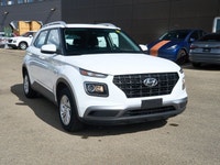 This Hyundai Venue boasts a Regular Unleaded I-4 1.6 L/98 engine powering this Variable transmission... (image 6)