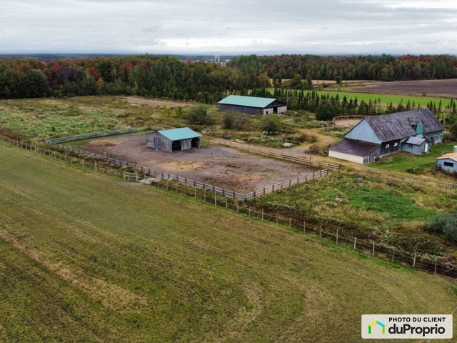 $645,000 - Acreage / Hobby Farm / Ranch for sale — photo 2