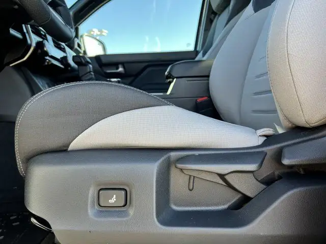 2025 Toyota Tacoma TRD Off Road in Cars & Trucks in Edmonton - Image 38