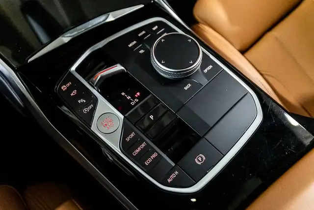 2023 BMW 3 Series 330i xDrive | Premium Amélioré | Cockpit in Cars & Trucks in City of Montréal - Image 21