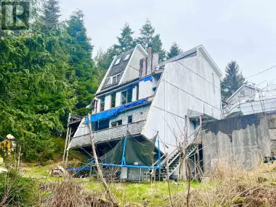* PREC - Personal Real Estate Corporation. There is so much potential with this large custom built h...