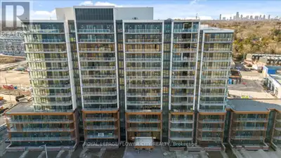 401 - 220 MISSINNIHE WAY Mississauga (Port Credit), Ontario
