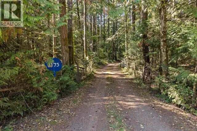 3175 Plumtree Rd Cobble Hill, British Columbia in Houses for Sale in Victoria - Image 7