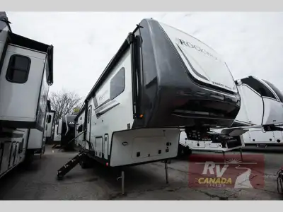 Please Call Us At 613.851.7326 with any questions? Forest River Rockwood Signature fifth wheel R374D...