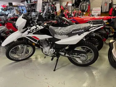 No matter how big or small your adventure is, Honda’s Dual Sport XR150L is ready for the trails or c...