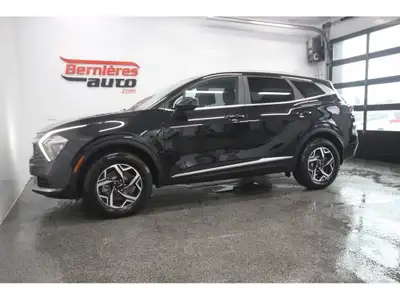 Garantie Kia jusqu'au 5 avril 2028 ou 100 000km. Kia Sportage LX AWD 2023 avec moteur 2.5L developpa...