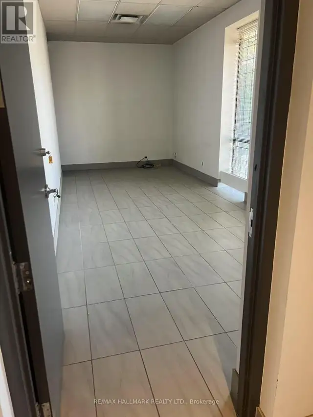 2A - 25 VANLEY CRESCENT Toronto (York University Heights), Ontar in Commercial & Office Space for Rent in City of Toronto - Image 7