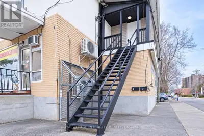 Bright and spacious furnished 2-bedroom rental unit located in the heart of Vanier at 345 Richelieu...