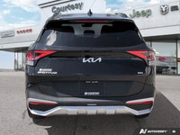 Clean Carfax! Leather and Panoramic Sunroof! Navigation! Elevate your daily drives in this meticulou... (image 4)