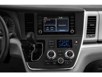 Vehicle DescriptionThis well-equipped Toyota Sienna SE AWD 7 Passenger is a Don Valley North Toyota... (image 4)