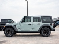 Welcome to Barrie Dodge Chrysler Jeep. TIRES: LT255/75R17C (STD),UCONNECT 4C NAV & SOUND GROUP -inc:... (image 4)