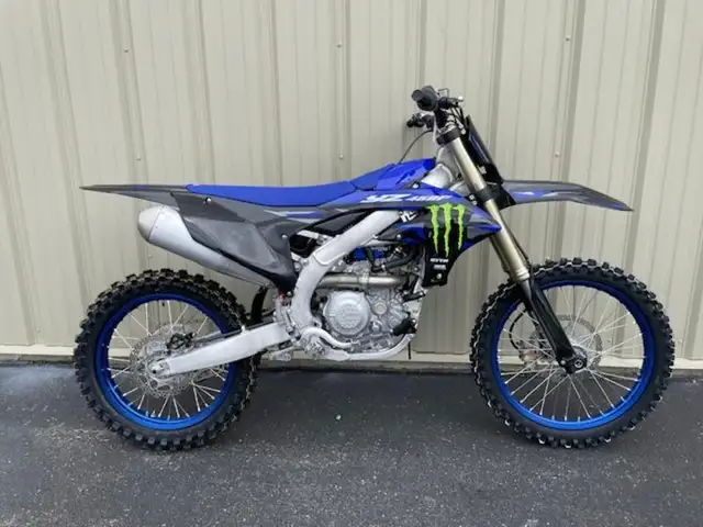 2025 YAMAHA YZ450F MONSTER (FINANCING AVAILABLE) in Dirt Bikes & Motocross in Kelowna - Image 4