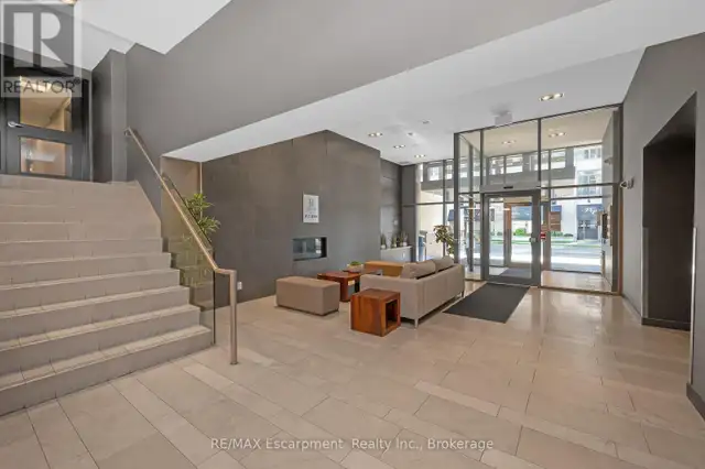 1606 - 1940 IRONSTONE DRIVE Burlington (Uptown), Ontario in Condos for Sale in Oakville / Halton Region - Image 5