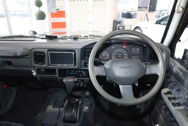 1995 Toyota Land Cruiser PRADO SX AUTO - 3.0L TURBO DIESEL in Cars & Trucks in Barrie - Image 18