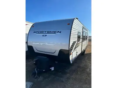 2024 Sportsmen Sportsmen SE 261BHKSE BHK stands for bunkhouse! The 261 is half ton towable, has pass...
