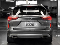 The 2021 INFINITI QX50 LUXE is a compelling compact luxury SUV that balances distinctive styling wit... (image 5)