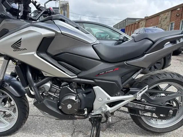 2016 Honda NC750X ~ HONDA NC750X ~ COOL BIKE ~ DUAL PURPOSE ~ in Street, Cruisers & Choppers in City of Toronto - Image 18