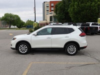 2017 Nissan Rogue SL AWD Comfortable, refined, and packed with premium features, this 2017 Nissan Ro... (image 6)