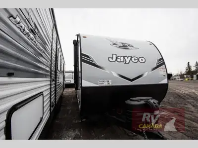 Please Call Us At 613.851.7326 with any questions? Jayco Jay Flight SLX travel trailer 325BHT highli...