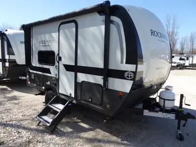 2026 GEO Pro 13LE PRICE $22,395 Floor Plan Features Length: 16’ 0” Weight: 2,200lbs Sleeps: Full Bed...