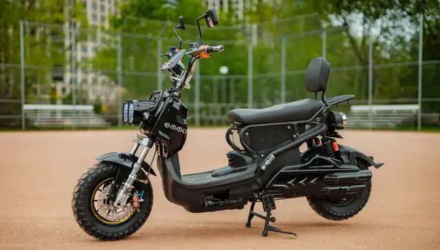 .EMMO Scooters that look like a Street Bike!! Derand E Bike in eBike in Ottawa - Image 9