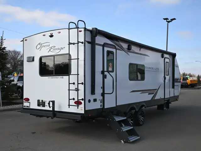 2024 Range Lite 233ML in Travel Trailers & Campers in St. Albert - Image 7