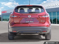 Recent Arrival! CARFAX Canada No Reported Accidents CARFAX Canada One Owner ABS brakes, Active Cruis... (image 3)