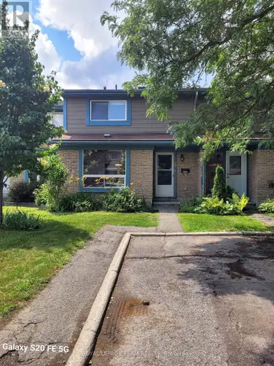 29 - 2336 ORIENT PARK DRIVE Ottawa, Ontario