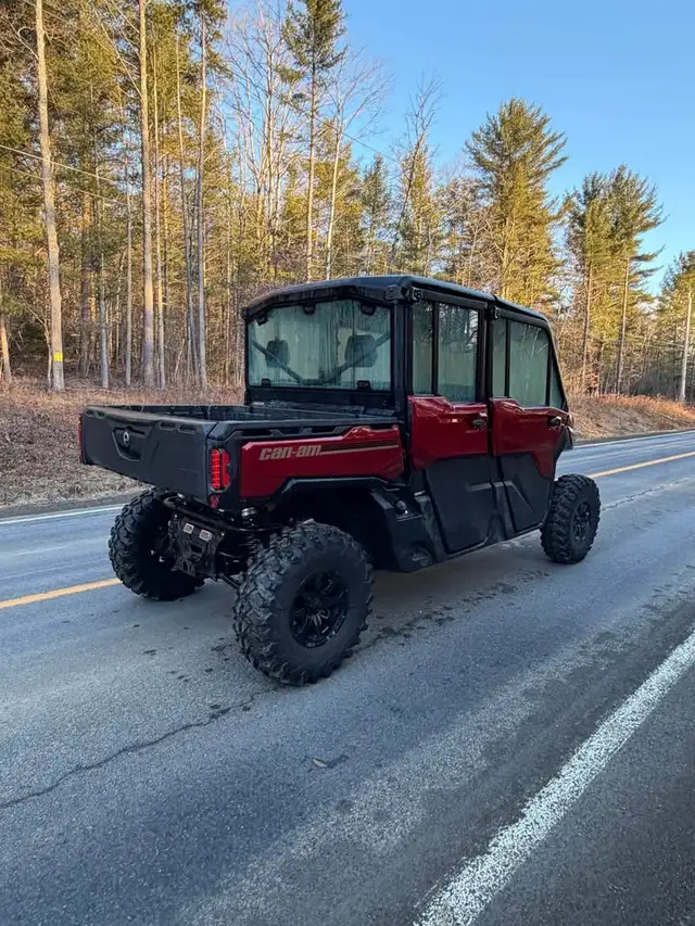 2022 CANAM DEFENDER LIMITED-RED! in ATVs in Dartmouth - Image 7