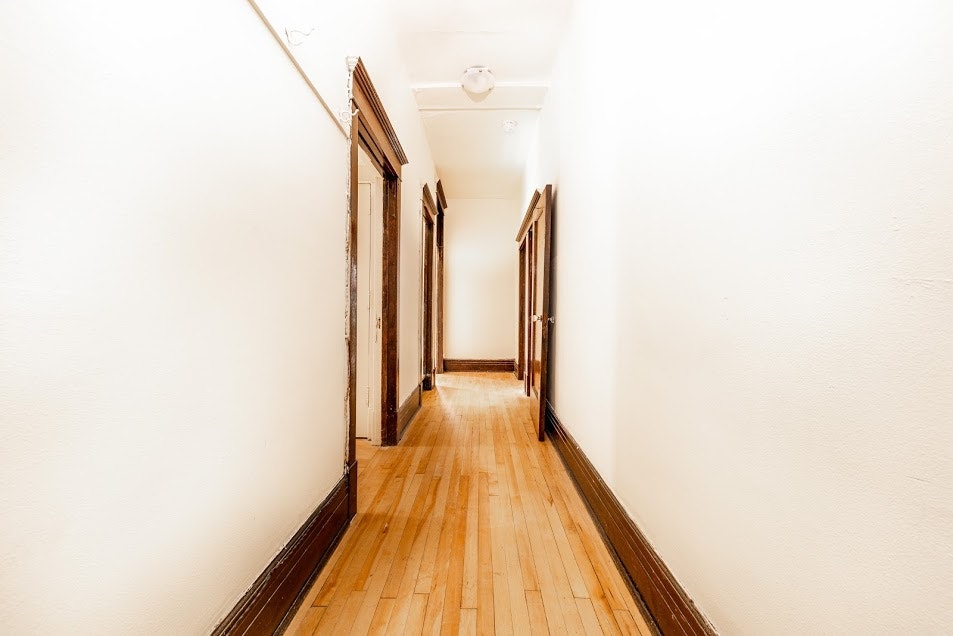 309 Sherbrook- Casa Loma Apts- 1 Bedroom 3