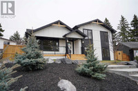 16 Calandar Road NW Calgary, Alberta