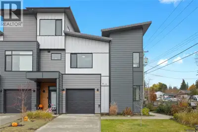 Looking for a new build feel without paying GST? Built in 2021, this 3-bed, 2.5-bath townhome offers...