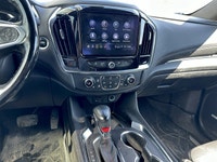 * Blacked-Out Accents: Includes a black grille, black roof rails, and black Chevrolet bowtie emblems... (image 7)