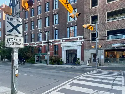 Set your business up for success with a professional office for rent just for you. WORK SMART IN THE...