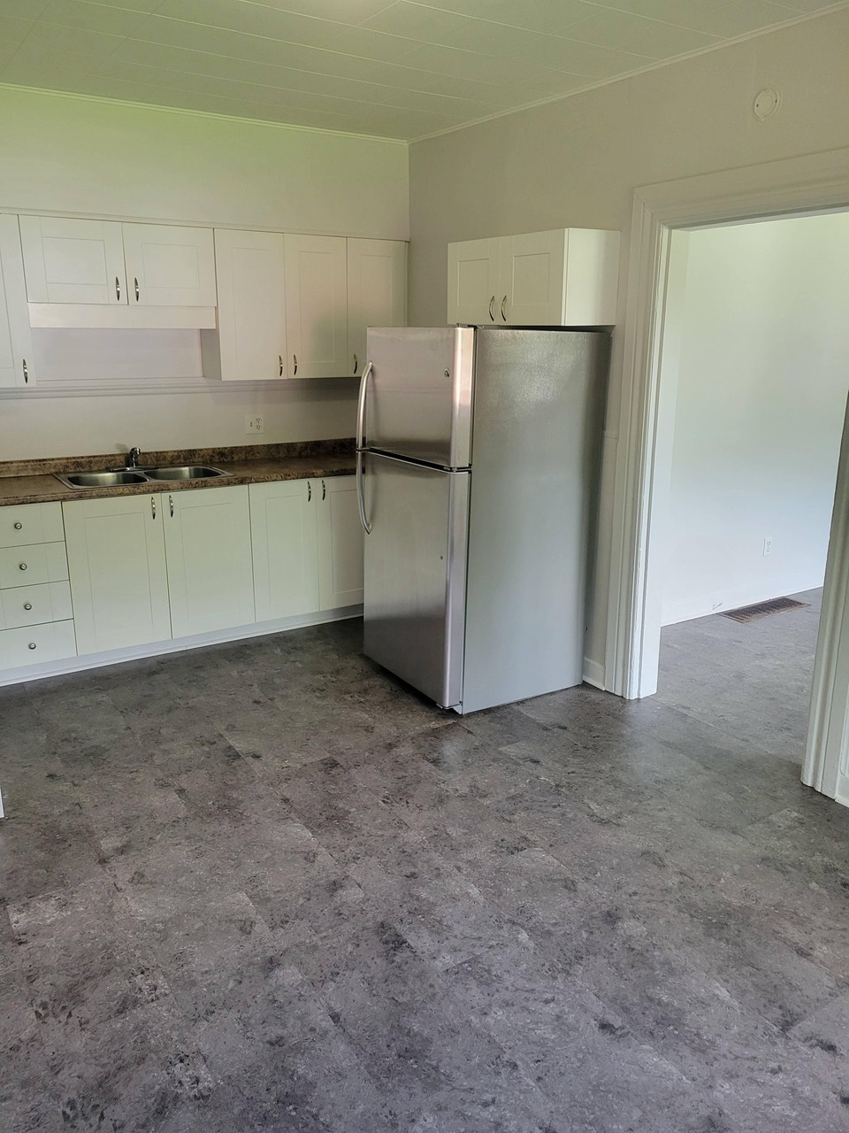 Available now - Beautiful 2 Bedroom- Prescott 5