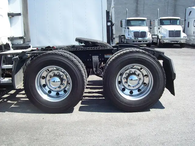 2020 Freightliner Cascadia in Heavy Trucks in Burnaby/New Westminster - Image 11