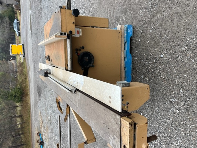 SCM 4 FT SLIDING TABLE SAW-  BEST OFFER TAKES IT in Power Tools in Markham / York Region - Image 2