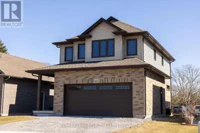 12 BERKSHIRE DRIVE St. Catharines (Carlton/Bunting), Ontario