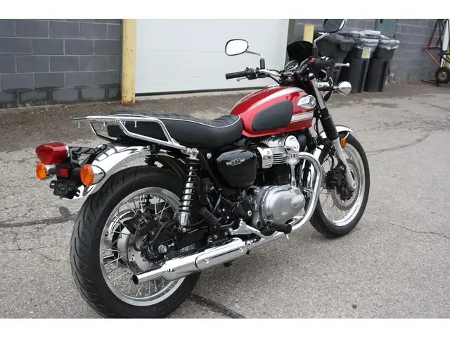 2022 Kawasaki W800 CLASSIC MEETS NEW AGE in Street, Cruisers & Choppers in Guelph - Image 7