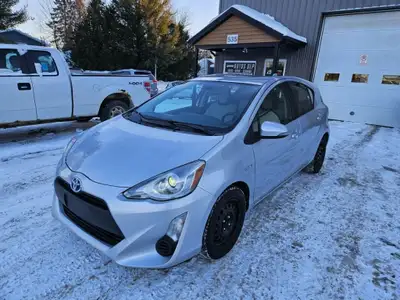 Toyota Prius C Hybride 2016 Financement disponible sur place avec 1ère, 2ème et 3ème chance au crédi...